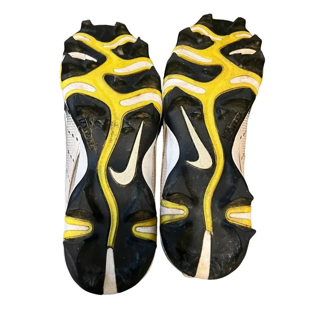 Nike football cleats vapor size 6